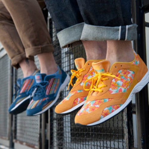 Urban Outfitters x New Balance 205
