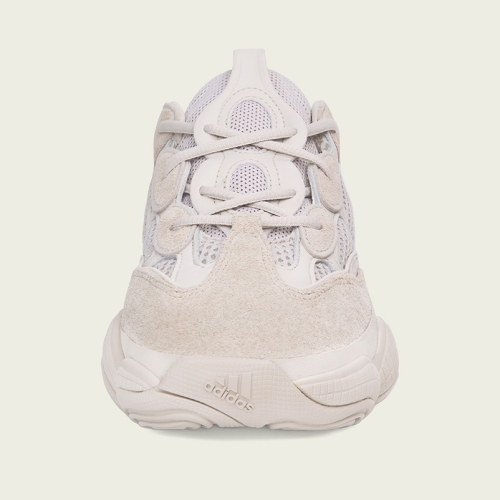 アディダスとKANYE WESTのコラボレーションからニューシルエット、YEEZY 500 BLUSHが発売