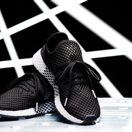 アディダスは、KICKS LAB.とのコラボレーションモデル adidas Originals DEERUPT RUNNER KICKS LAB. を発売