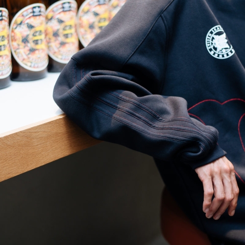 アディダス スケートボーディングから、今、最も勢いのある国内スケートボードブランドのひとつ Evisen Skateboards とのコラボレートコレクションが発売