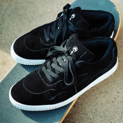AIRWALK から、SCOACH をベースに CLUCT と mita sneakers によるコラボレートモデルがリリース