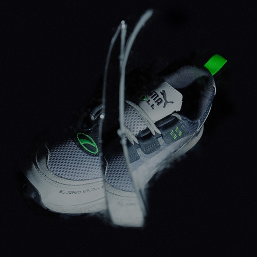 プーマから、mita sneakers とのコラボレートモデル CELL VENOM “STEALTH” が登場