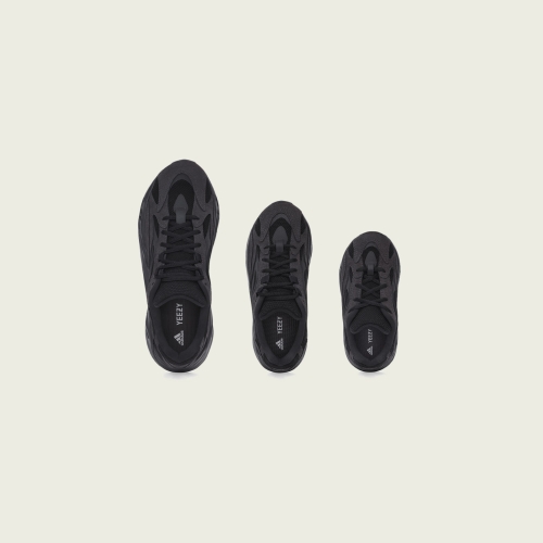 アディダスとカニエ・ウエストのコラボレートコレクション adidas + KANYE WEST から、 ファミリーサイズで展開する YEEZY BOOST 700 V2 VANTA  を2019年5月31日(土) から発売開始