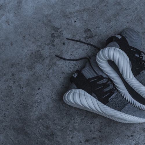 アディダス コンソーシアム ツアーより、KITHとのコラボモデルTubular Doom Primeknit KITHが発売