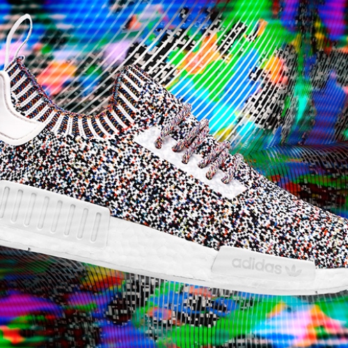 アディダス オリジナルスは、電波ノイズからインスパイアされたマルチカラープライムニットNMD_R1 PK Color Staticを発売