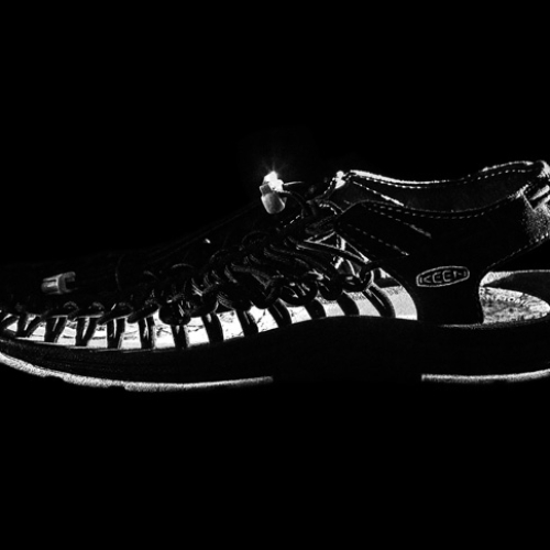 キーンから、通称”オープンエアスニーカー”と呼ばれるUNEEKのmita sneakersコラボレーションモデルが登場