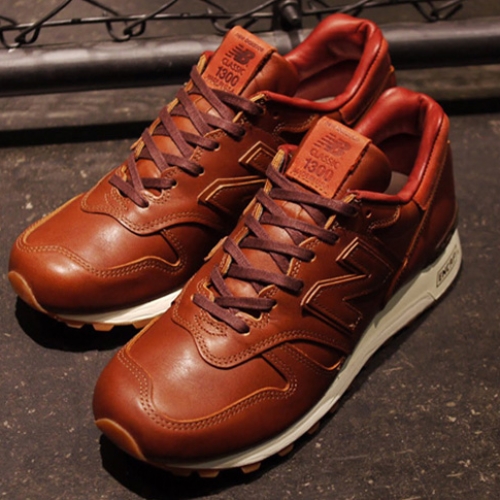 1905年創業の老舗タンナーHORWEEN社のプレミアムレザーを採用した、New Balance M1300CL “made in U.S.A.”が登場