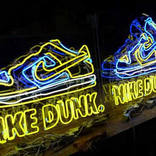 NIKE DUNK LOW VNTG TZ