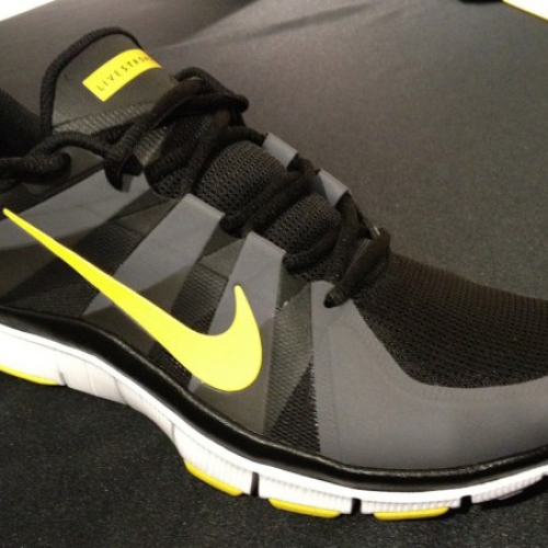 LIVESTRONG x NIKE FREE TRAINER 5.0