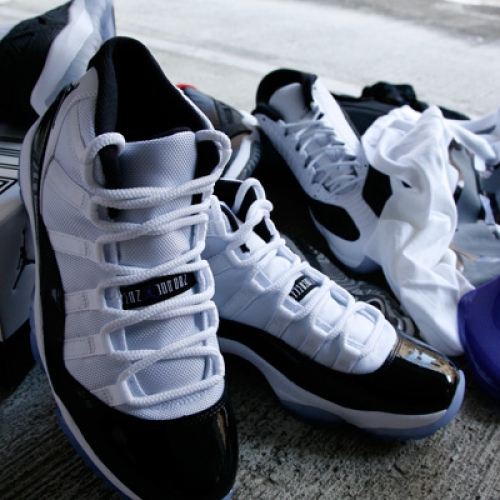 AIR JORDAN 11 COLLECTION