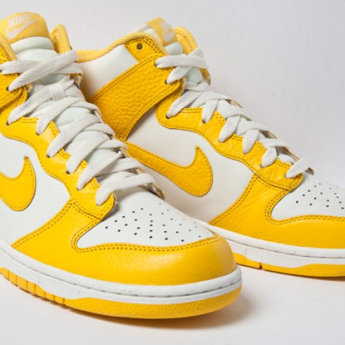 NIKE DUNK HIGH VARSITY MAIZE