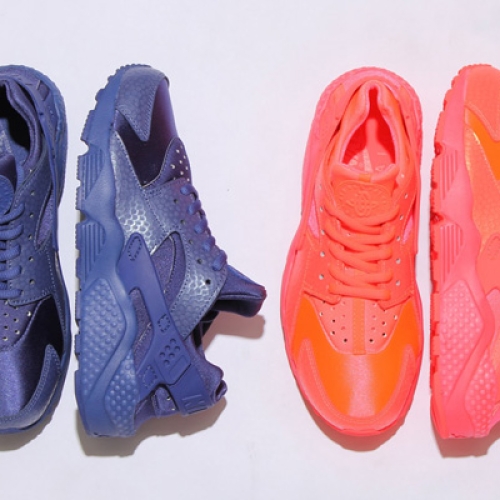 ナイキ、日本国内 Sports Lab by atmos 限定の NIKE WMNS AIR HUARACHE PRM を発売