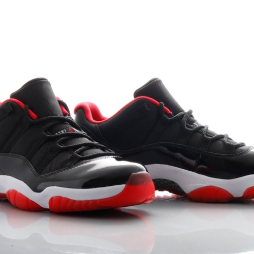 NIKE AIR JORDAN 11 RETRO LOWが発売