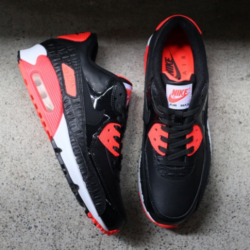 NIKE AIR MAX 90 25周年を記念し、クロコダイルパターンを採用したスペシャルモデルが発売