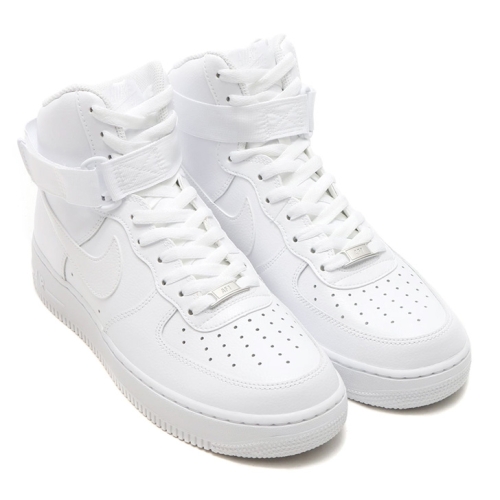 ナイキは、日本国内atmos限定のAIR FORCE 1 HIGH ’07を発売