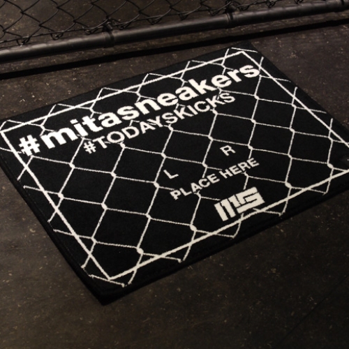 MAGIC STICKとmita sneakersによるコラボプロダクト#TODAYSKICKS TAG MAT “mita sneakers”が発売