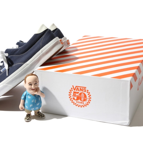 VANS創業50周年とBEAMS創業40周年を記念し、1980年代の木型を忠実に再現したヴィンテージラスト採用のERAが発売